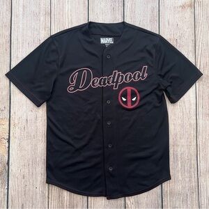 F1 -- MARVEL black red DEADPOOL short sleeve button up men's jersey top SM